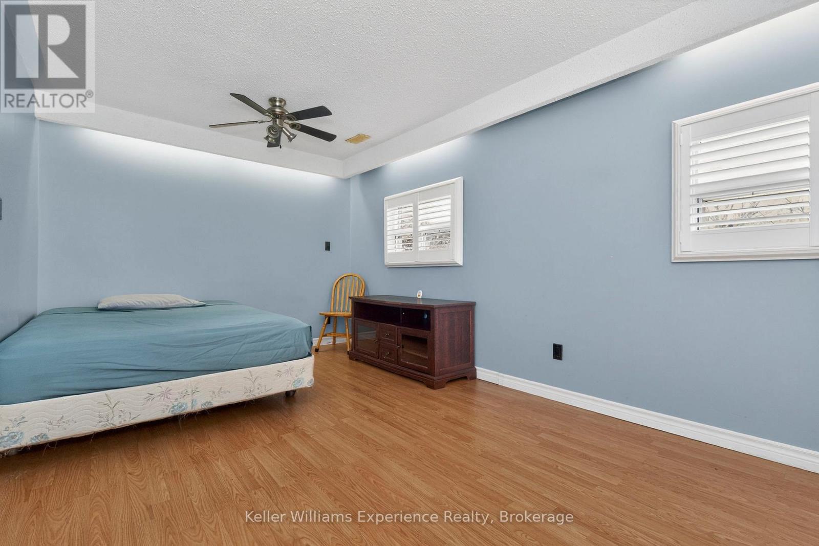 1031 FERRIER AVENUE, Innisfil (Lefroy), Ontario