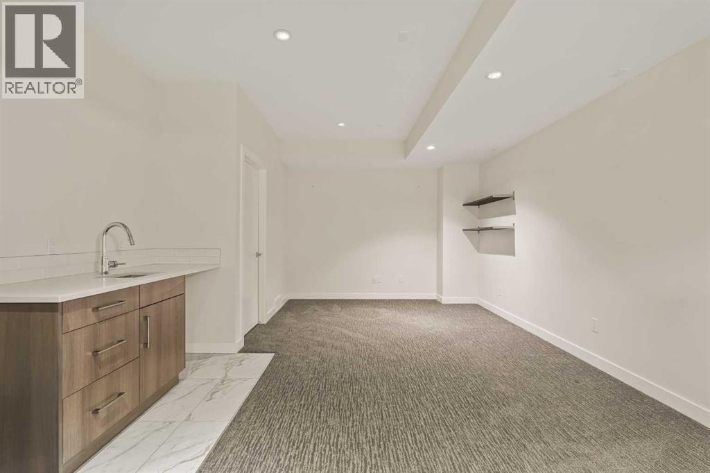 Single Family House for Sale in    Avenue NE Tuxedo Park Calgary 