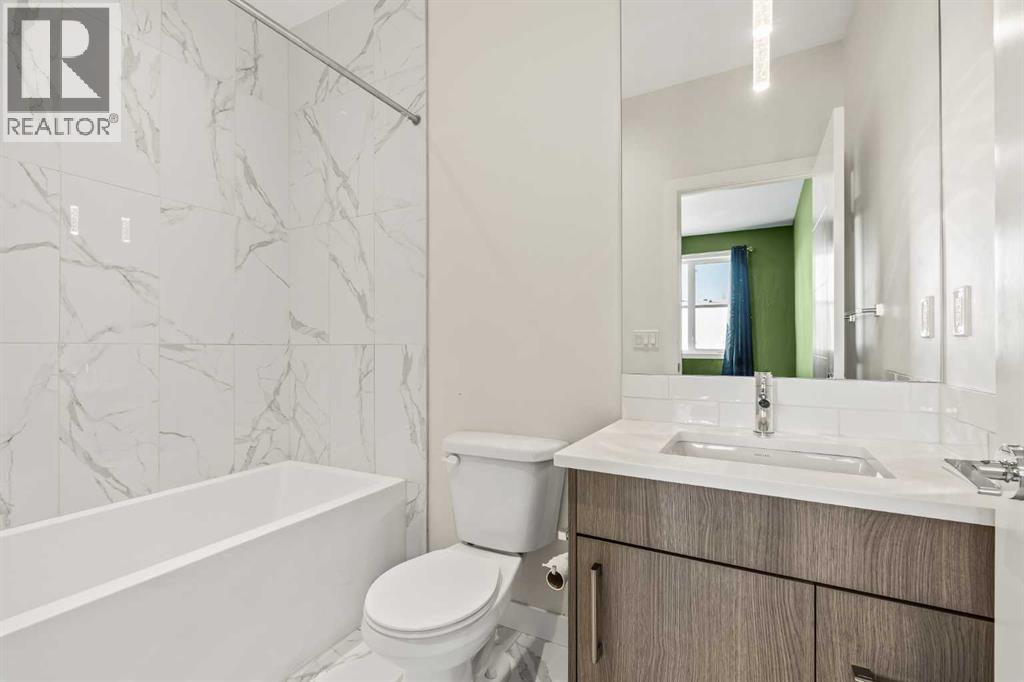 2, 127 24 Avenue NE, Calgary, Alberta