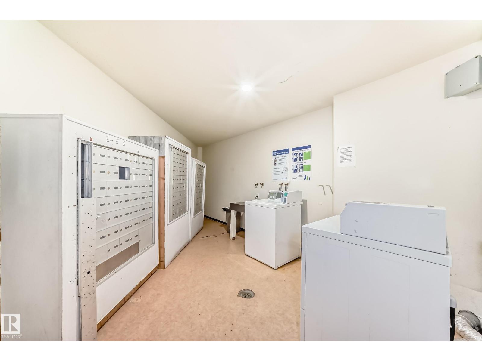 #5C 5715 133 AV NW, Edmonton