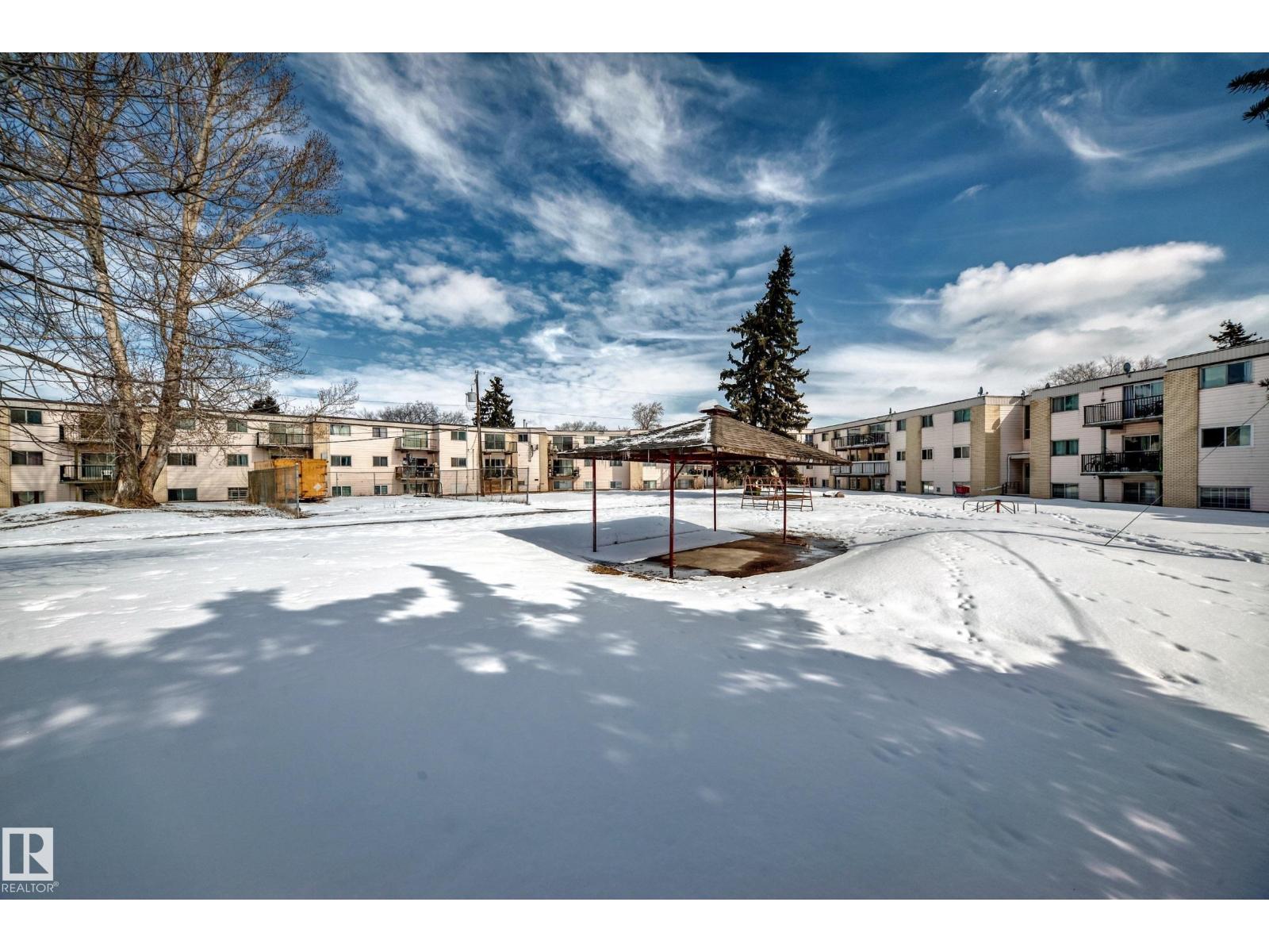 #5C 5715 133 AV NW, Edmonton