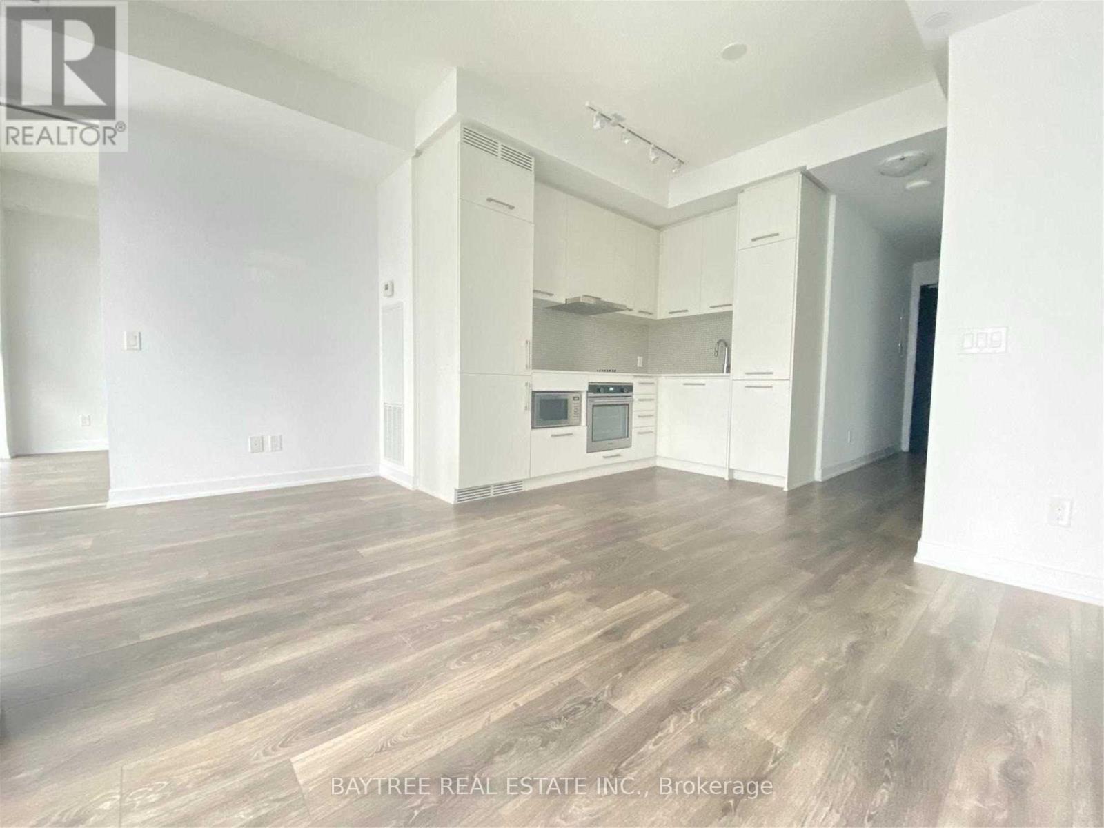 3312 - 87 PETER STREET