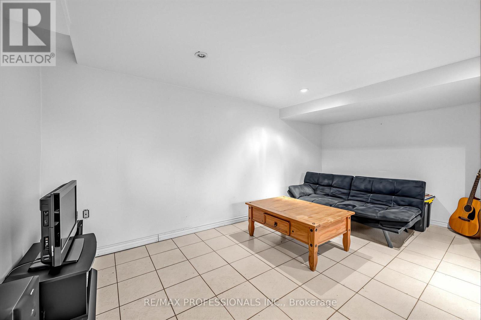 358 ROXTON ROAD - 21