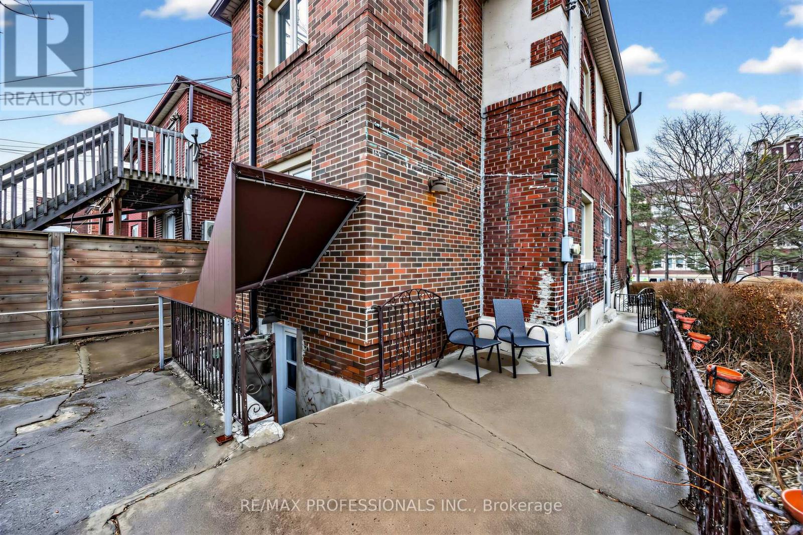 358 ROXTON ROAD - 25
