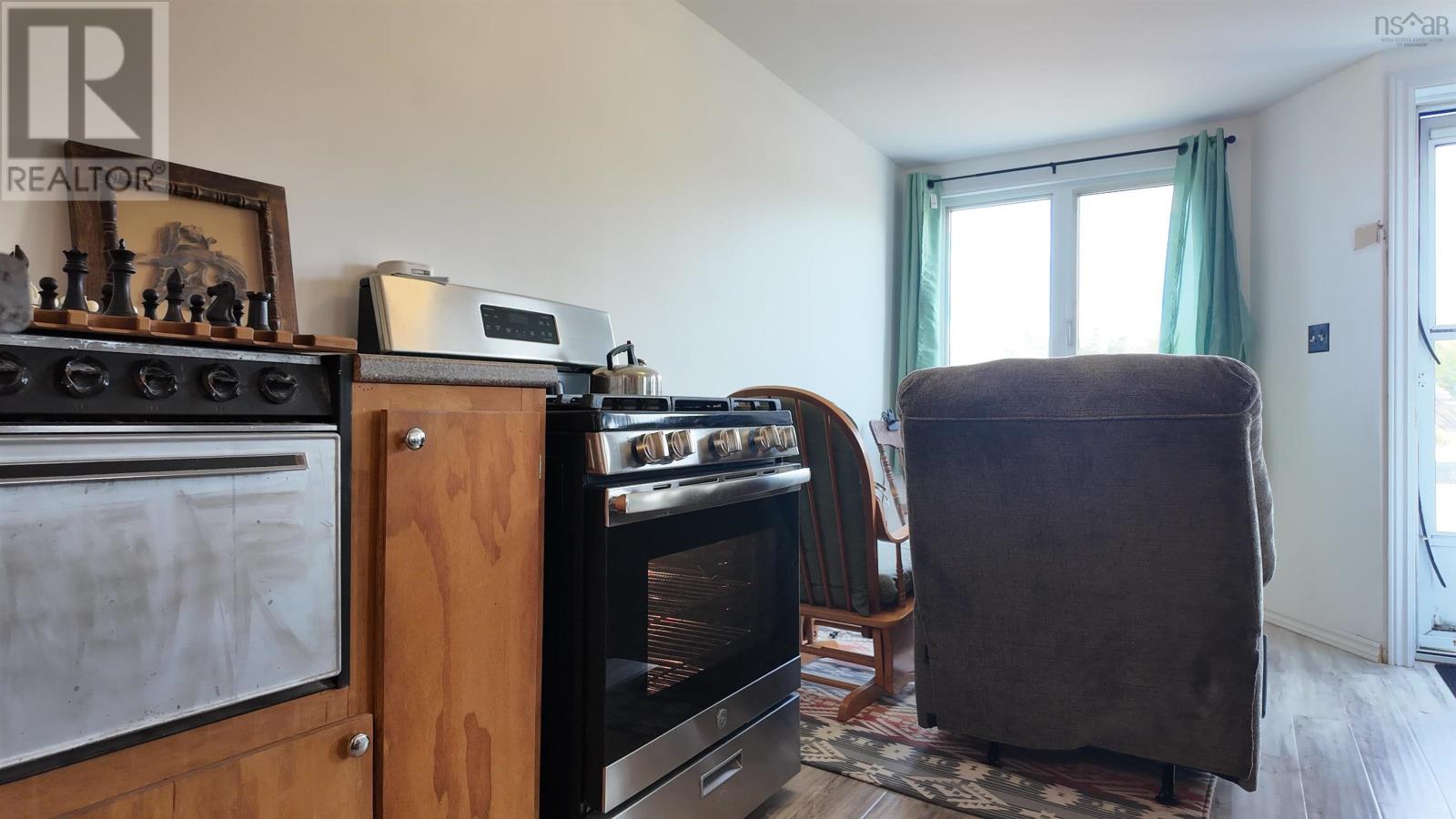 Property 17 of 22 of 588 Sunset Drive