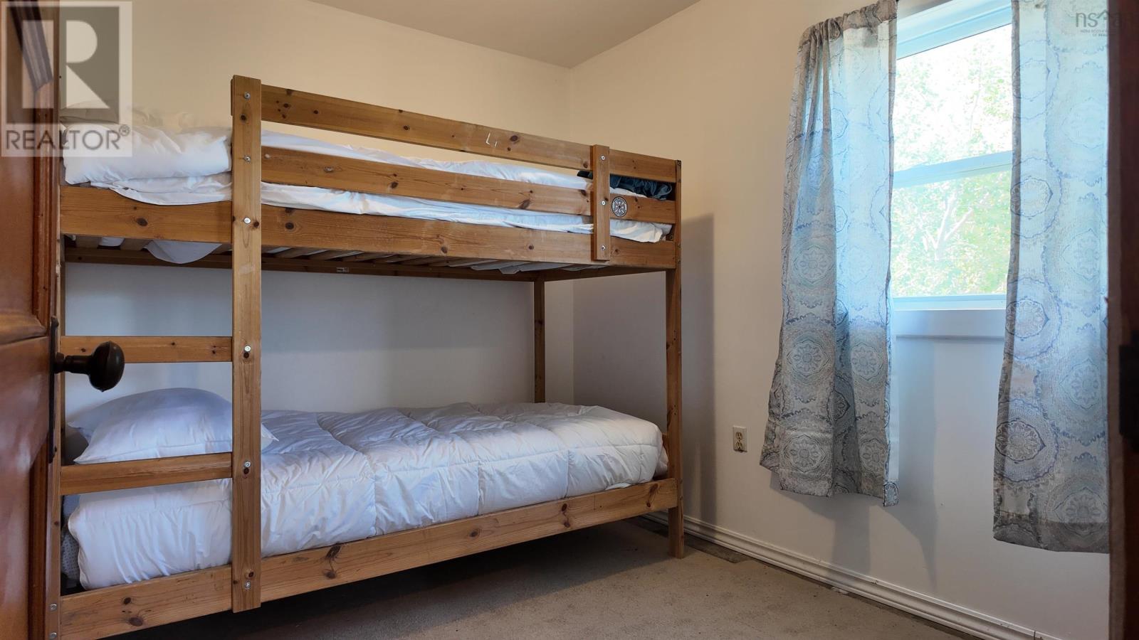 Property 8 of 22 of 588 Sunset Drive