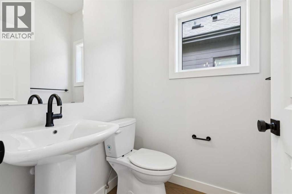 
          640 Shawnee Terrace Southwest
            <br/>
            <span>Calgary</span>
            , 
            <span>AB</span>
             <span>T2Y0X5</span>
         - Photo 40