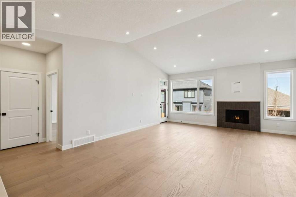 
          640 Shawnee Terrace Southwest
            <br/>
            <span>Calgary</span>
            , 
            <span>AB</span>
             <span>T2Y0X5</span>
         - Photo 10