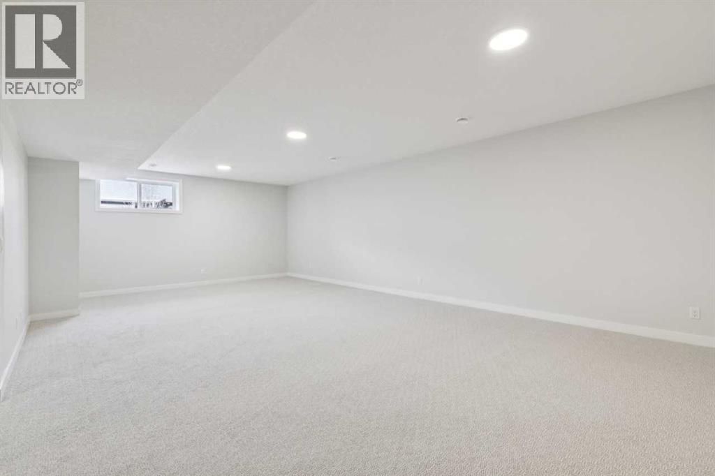 
          640 Shawnee Terrace Southwest
            <br/>
            <span>Calgary</span>
            , 
            <span>AB</span>
             <span>T2Y0X5</span>
         - Photo 8