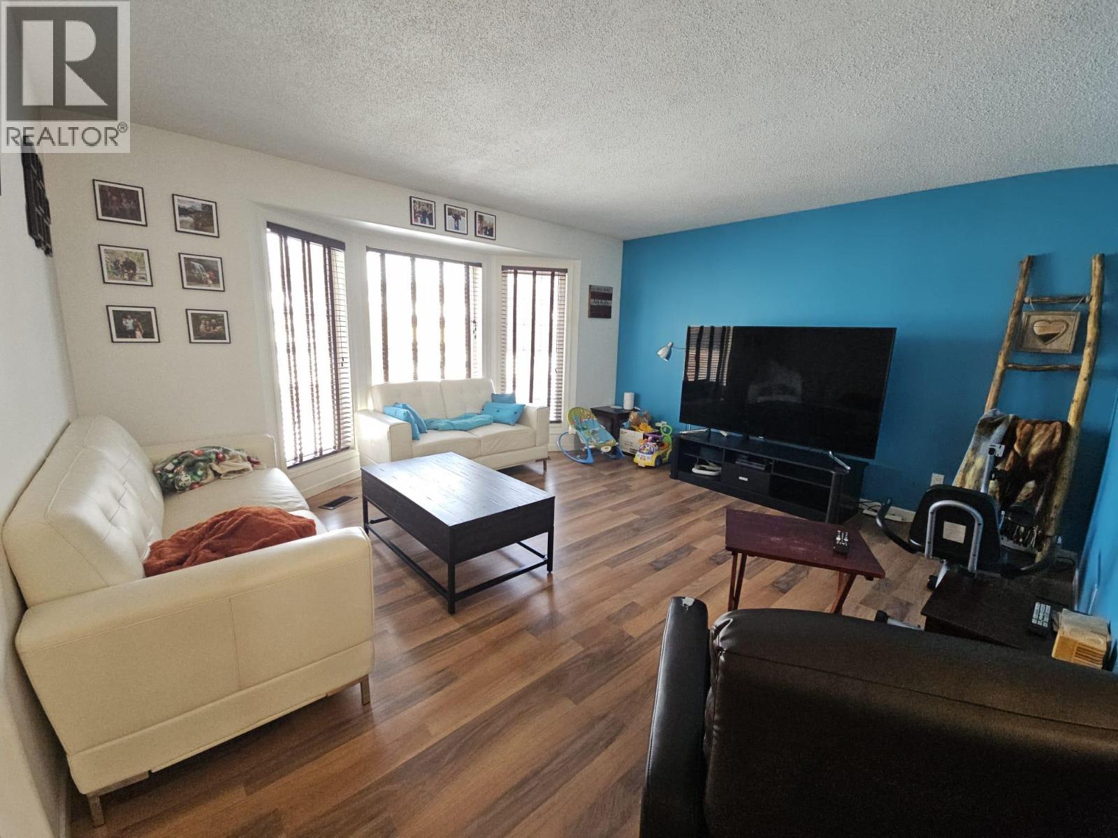 5117 44 PLACE NE - Image 3