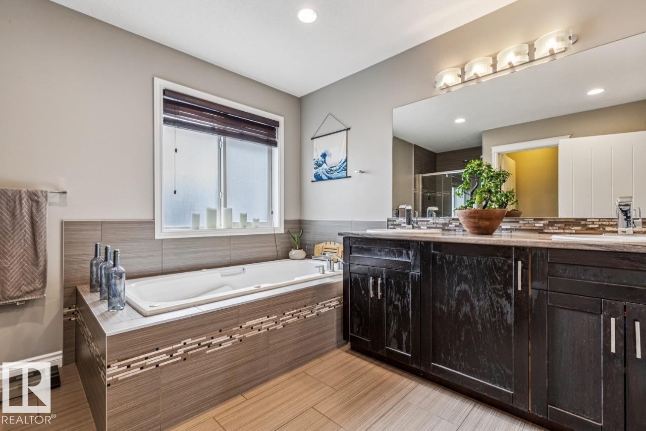 12513 120 AV NW, Edmonton