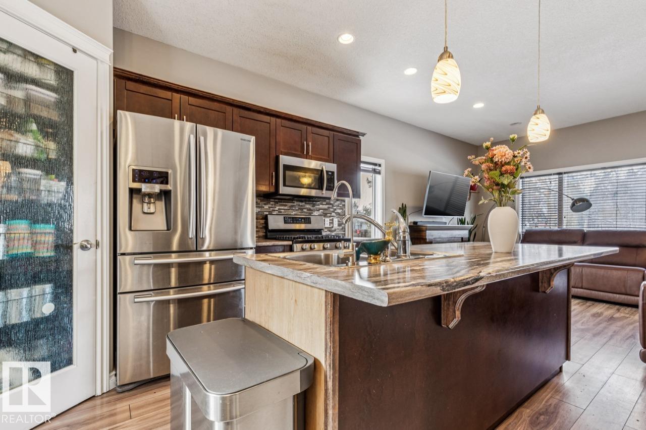 12513 120 AV NW, Edmonton