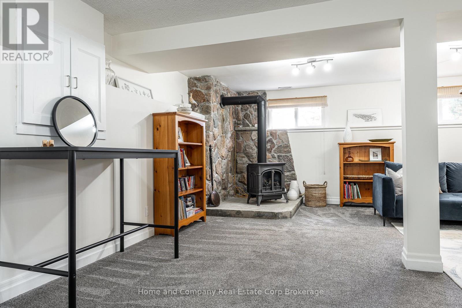 143 GREENWOOD DRIVE - 33