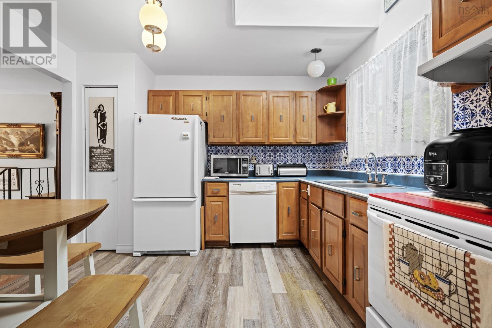 Property 11 of 34 of 29 Delwood Place