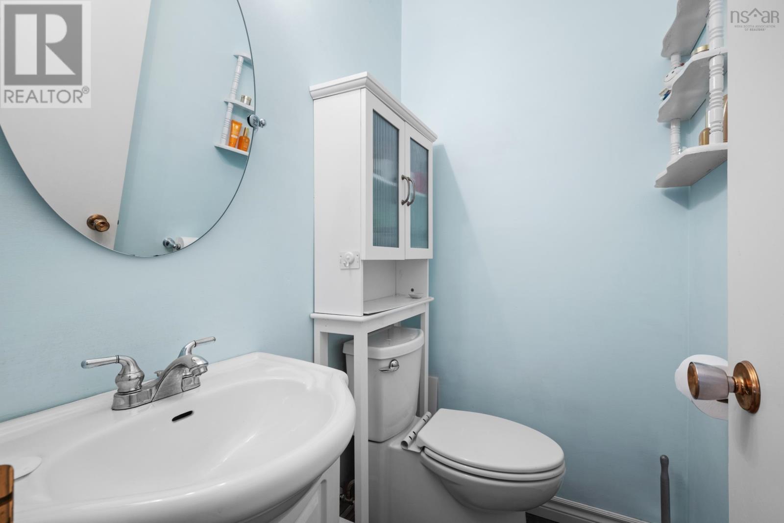 Property 17 of 34 of 29 Delwood Place