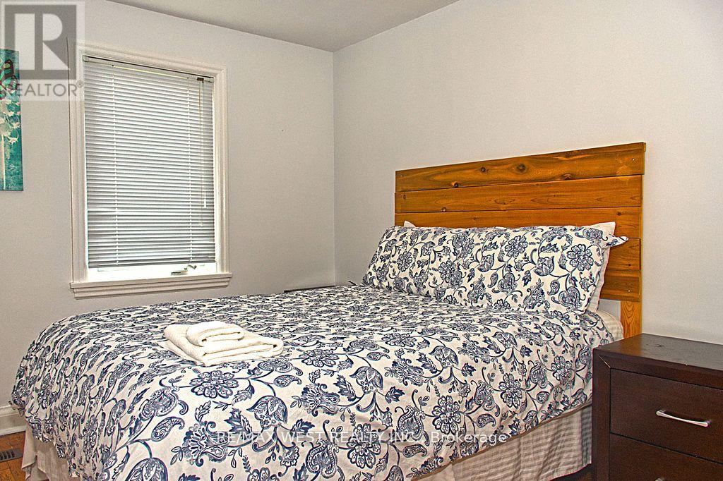 5177 KITCHENER STREET - 27