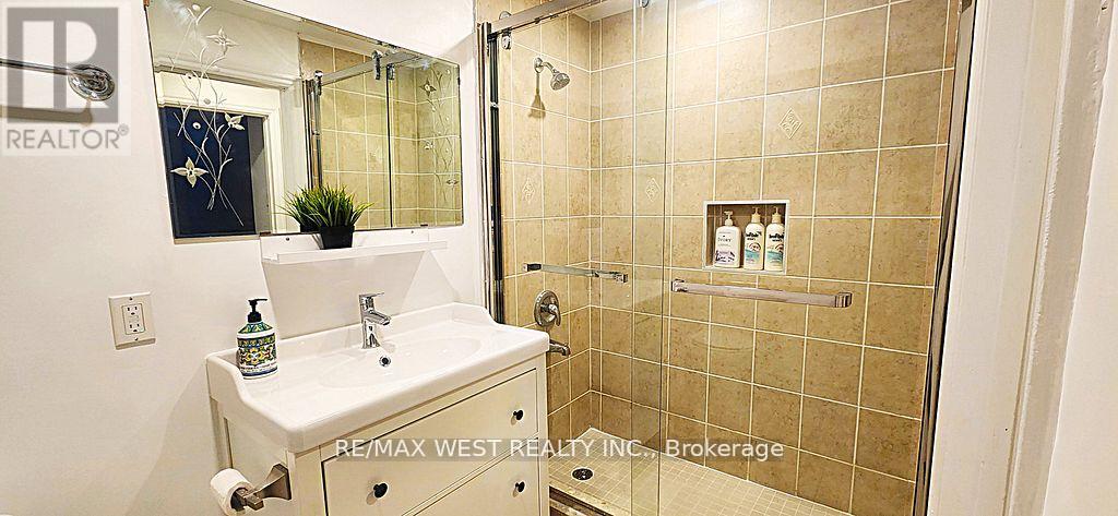 5177 KITCHENER STREET - 28