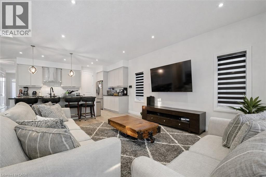 #18 972 STONECLIFFE Walk - 17