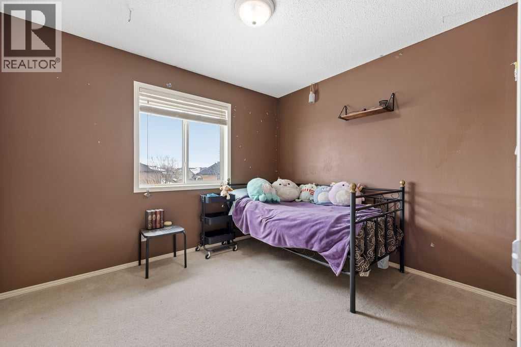 Single Family House for Sale in  Sienna Park Crescent SW Signal Hill Calgary 