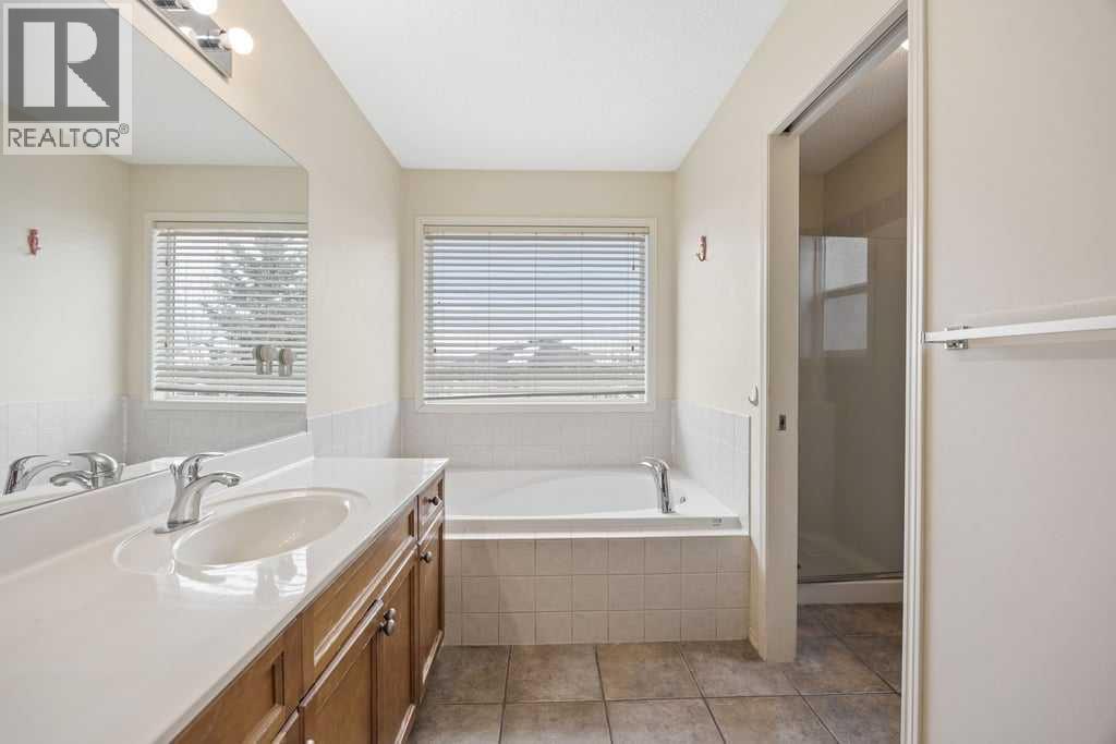 Single Family House for Sale in  Sienna Park Crescent SW Signal Hill Calgary 