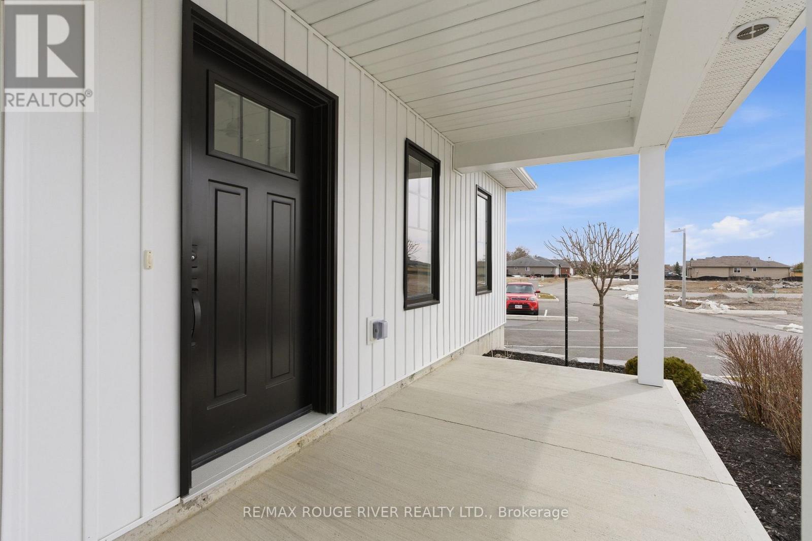 #301 14 MEADOWCREEK DRIVE - 4