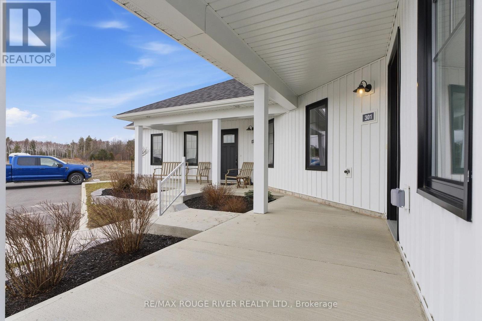 #301 14 MEADOWCREEK DRIVE - 3
