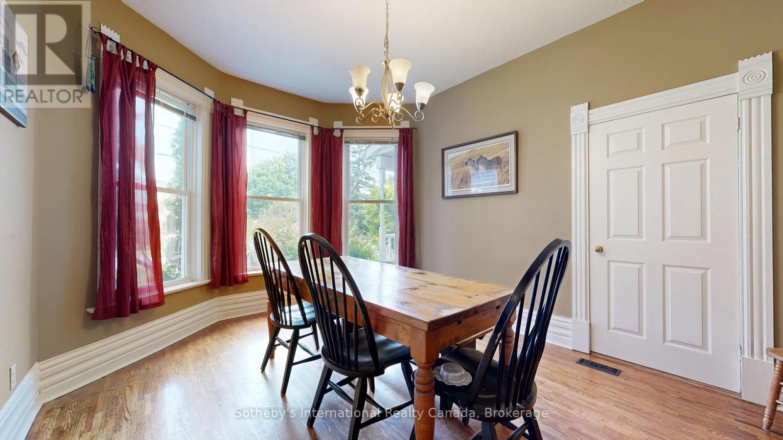 103 BRUCE STREET S - 5