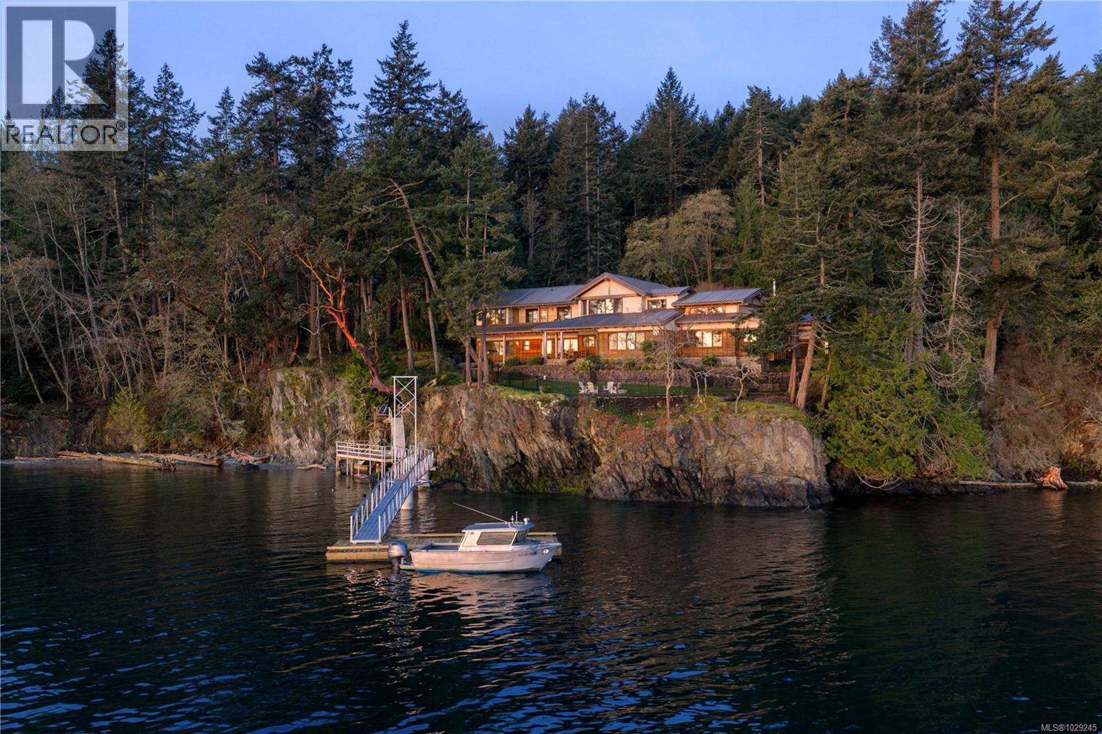  250 Holmes Road, Salt Spring