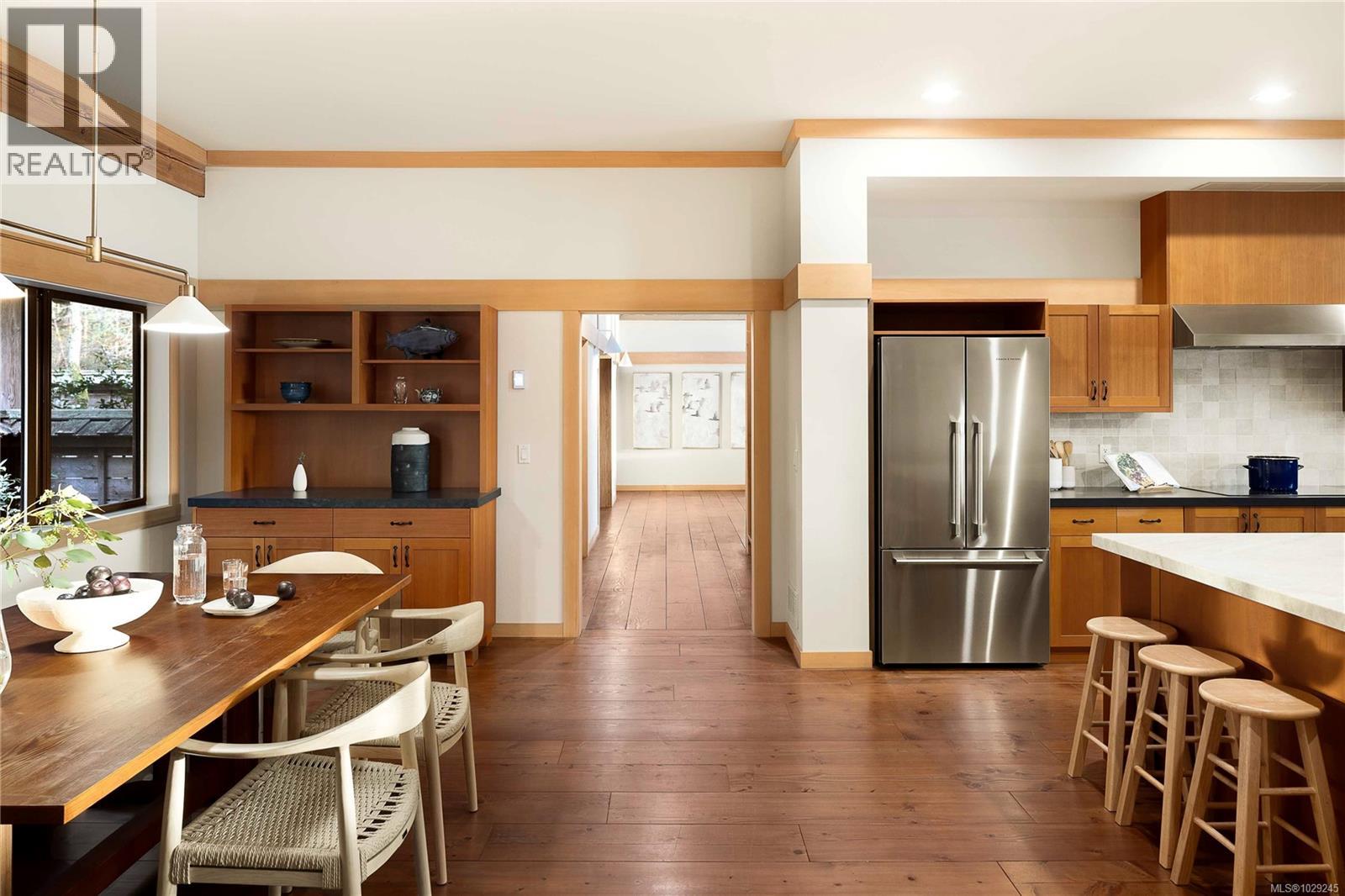  250 Holmes Road, Salt Spring