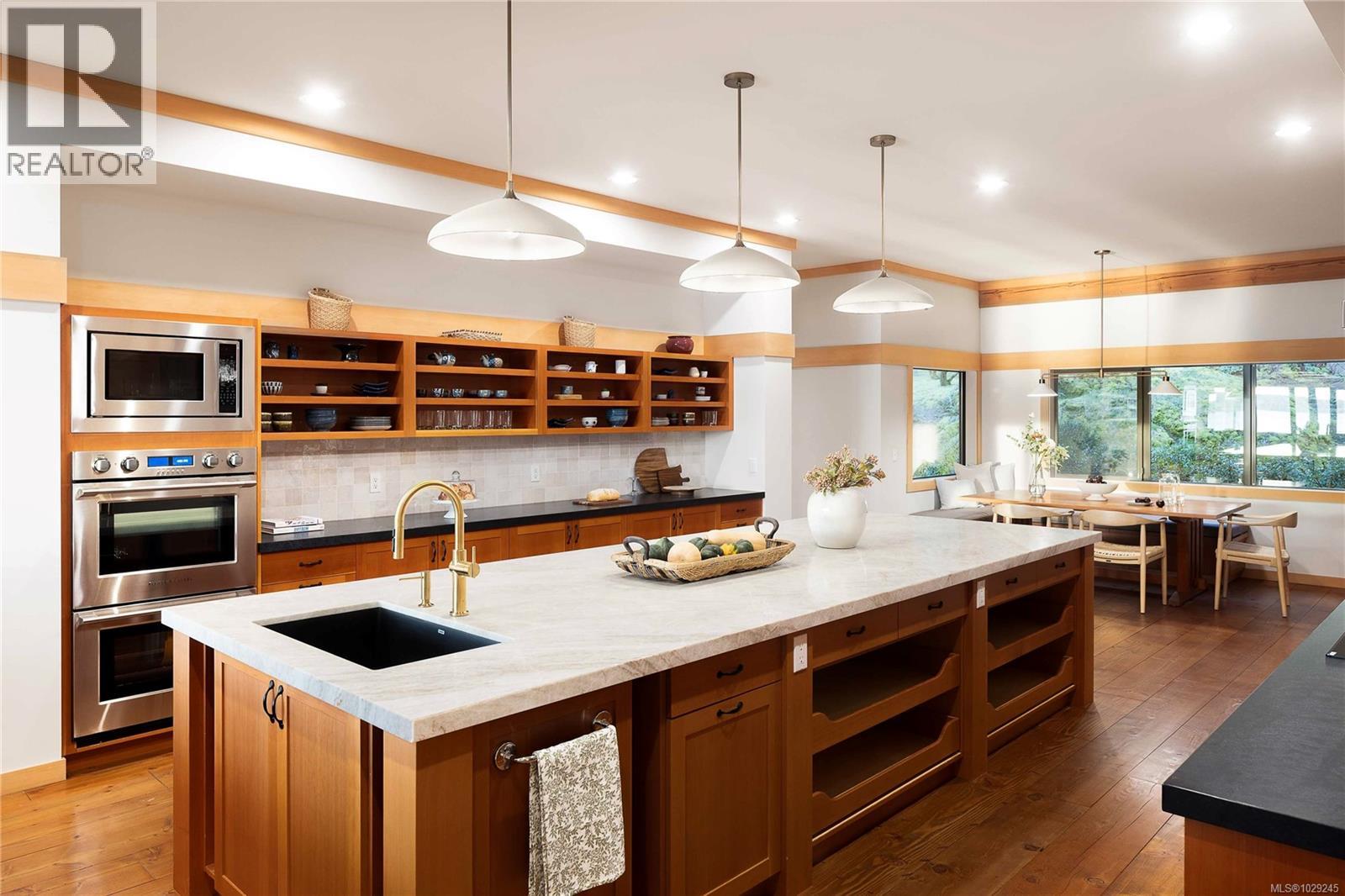  250 Holmes Road, Salt Spring