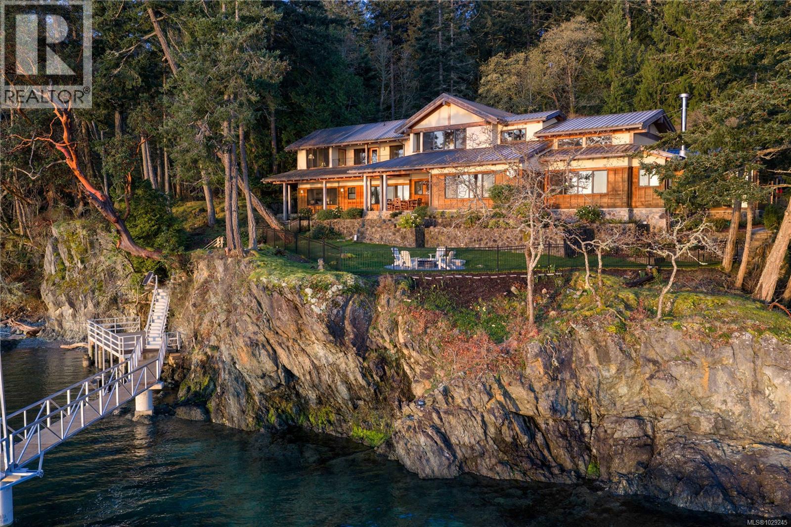  250 Holmes Road, Salt Spring