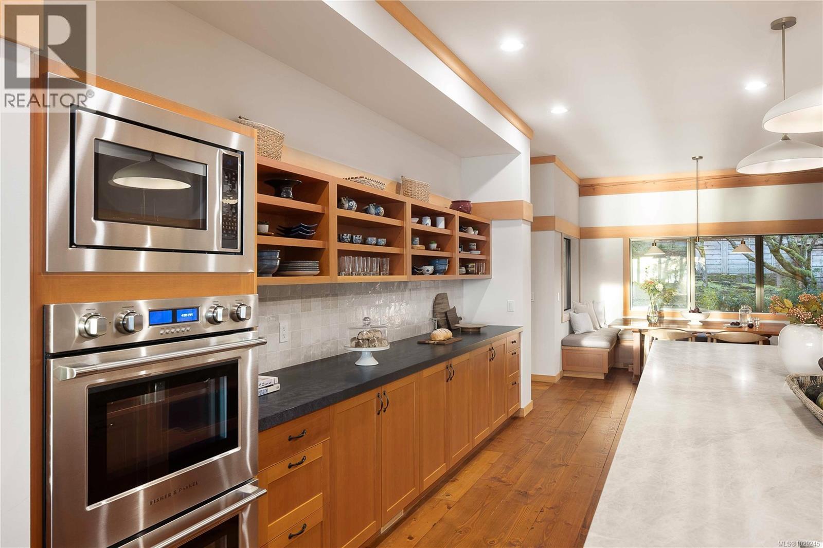  250 Holmes Road, Salt Spring