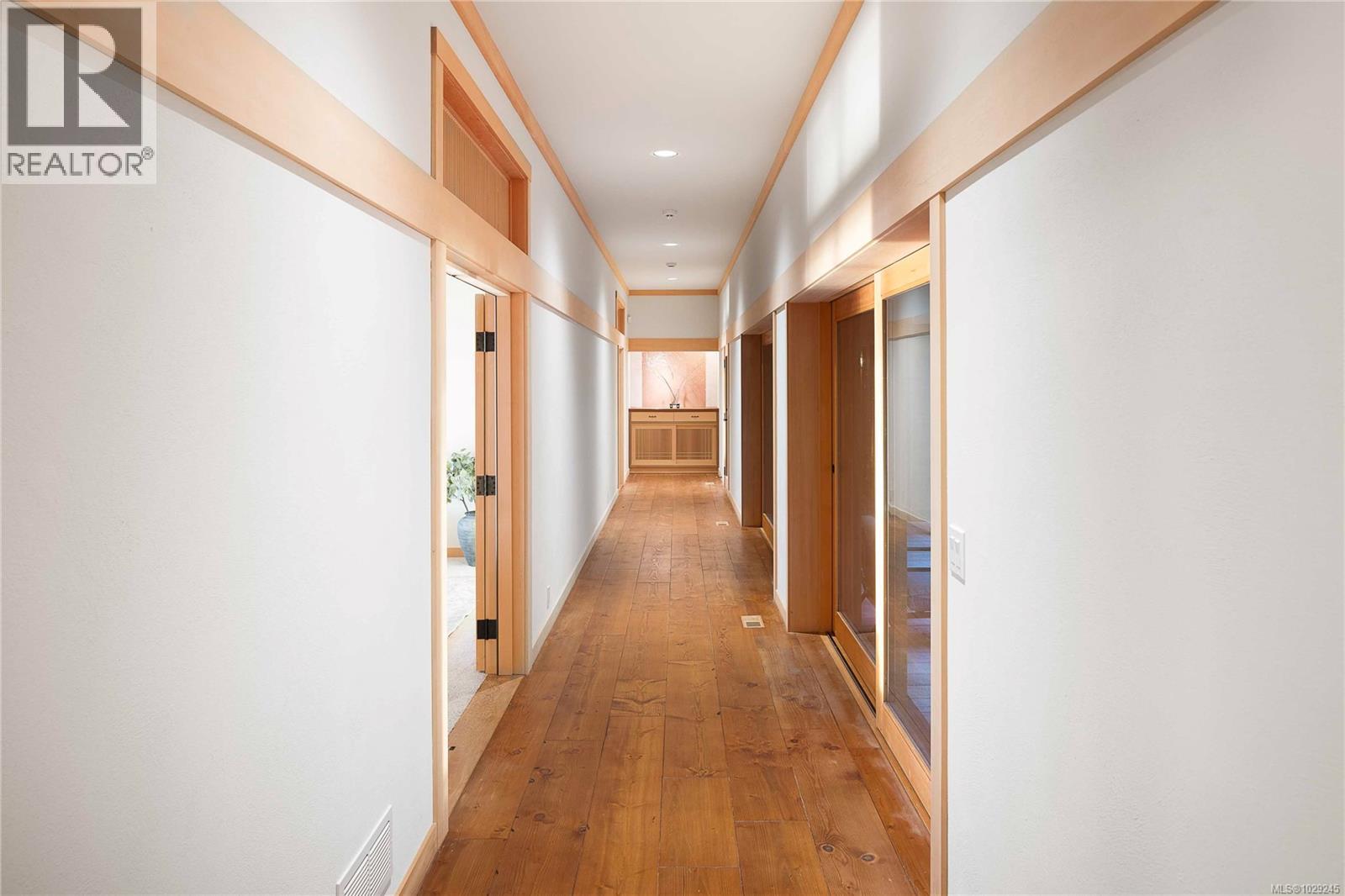  250 Holmes Road, Salt Spring