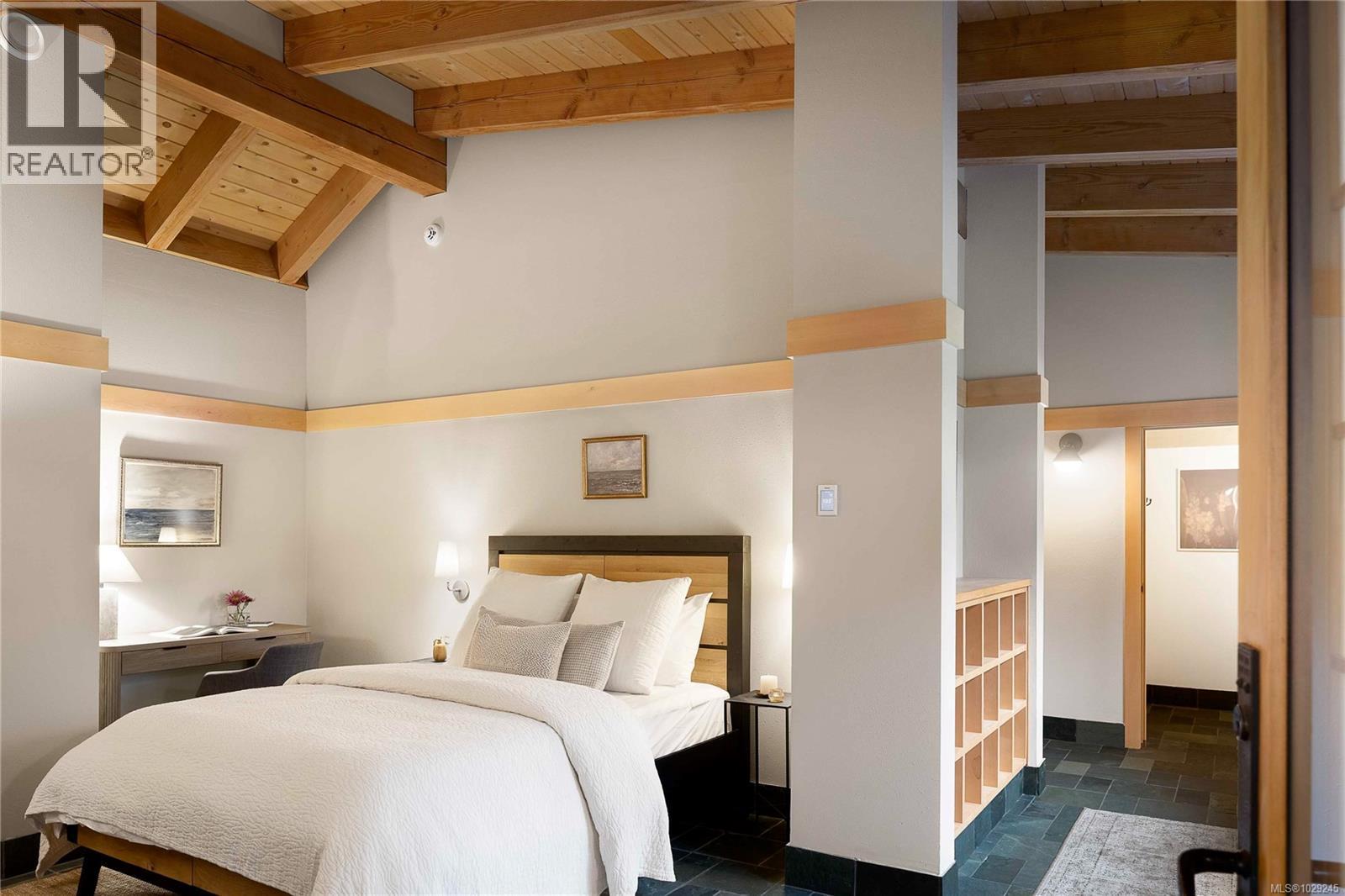  250 Holmes Road, Salt Spring