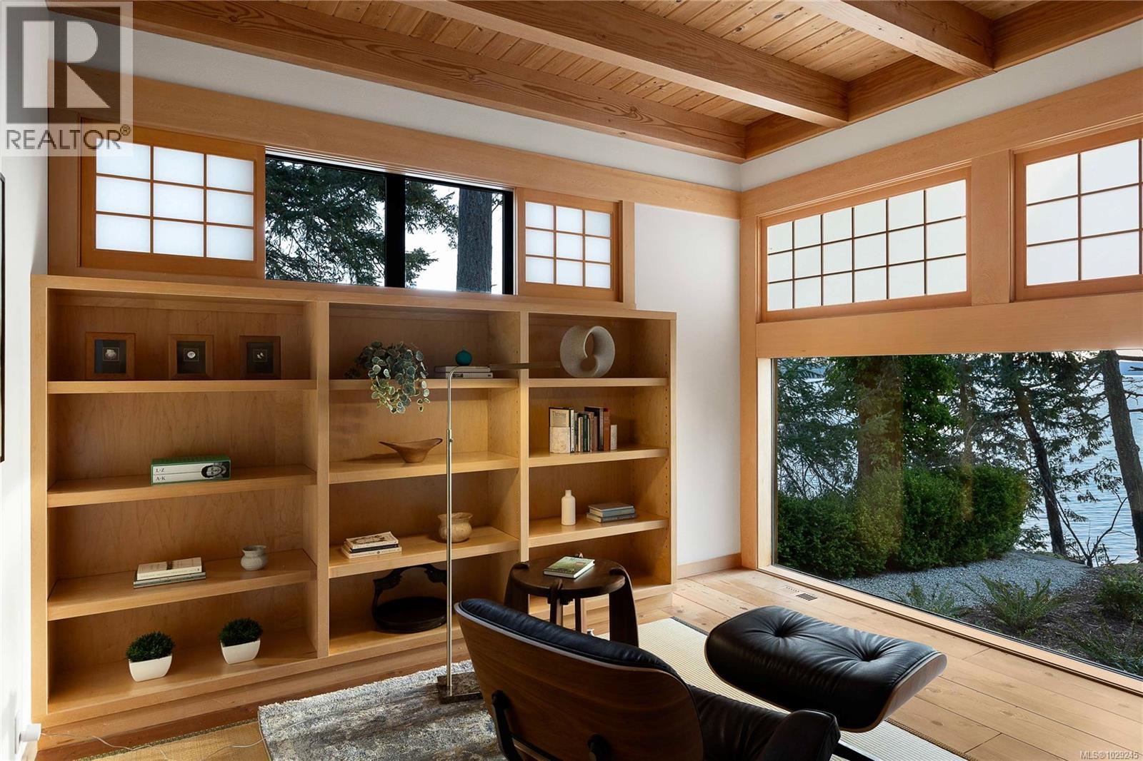  250 Holmes Road, Salt Spring