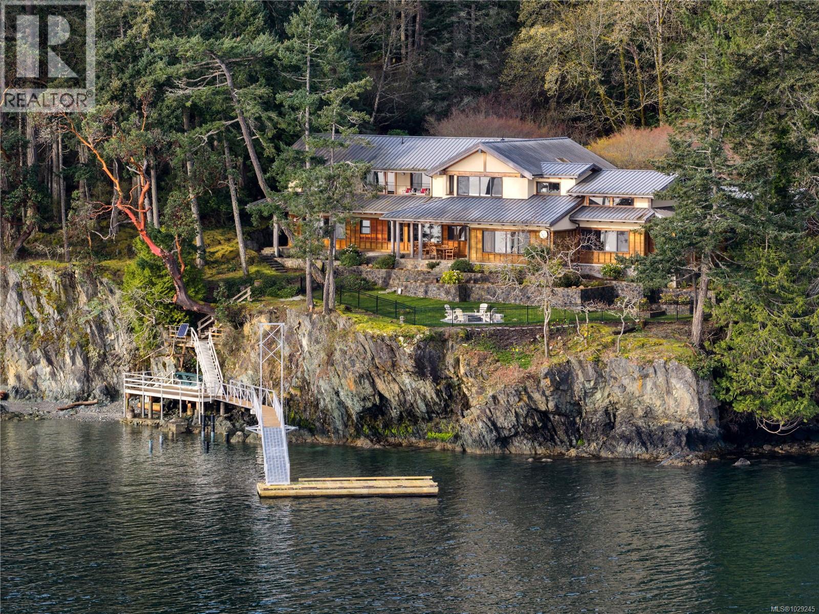  250 Holmes Road, Salt Spring