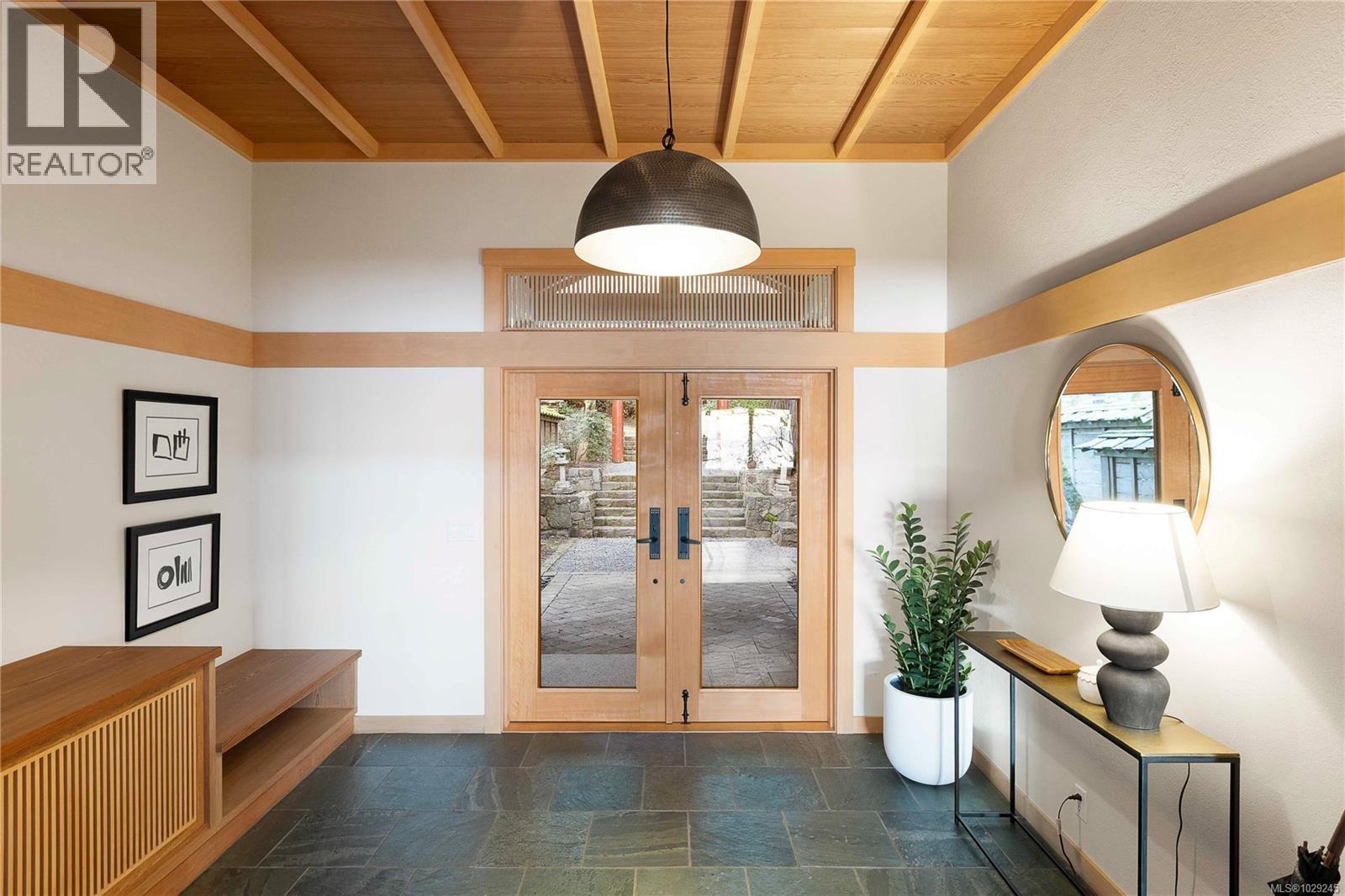  250 Holmes Road, Salt Spring