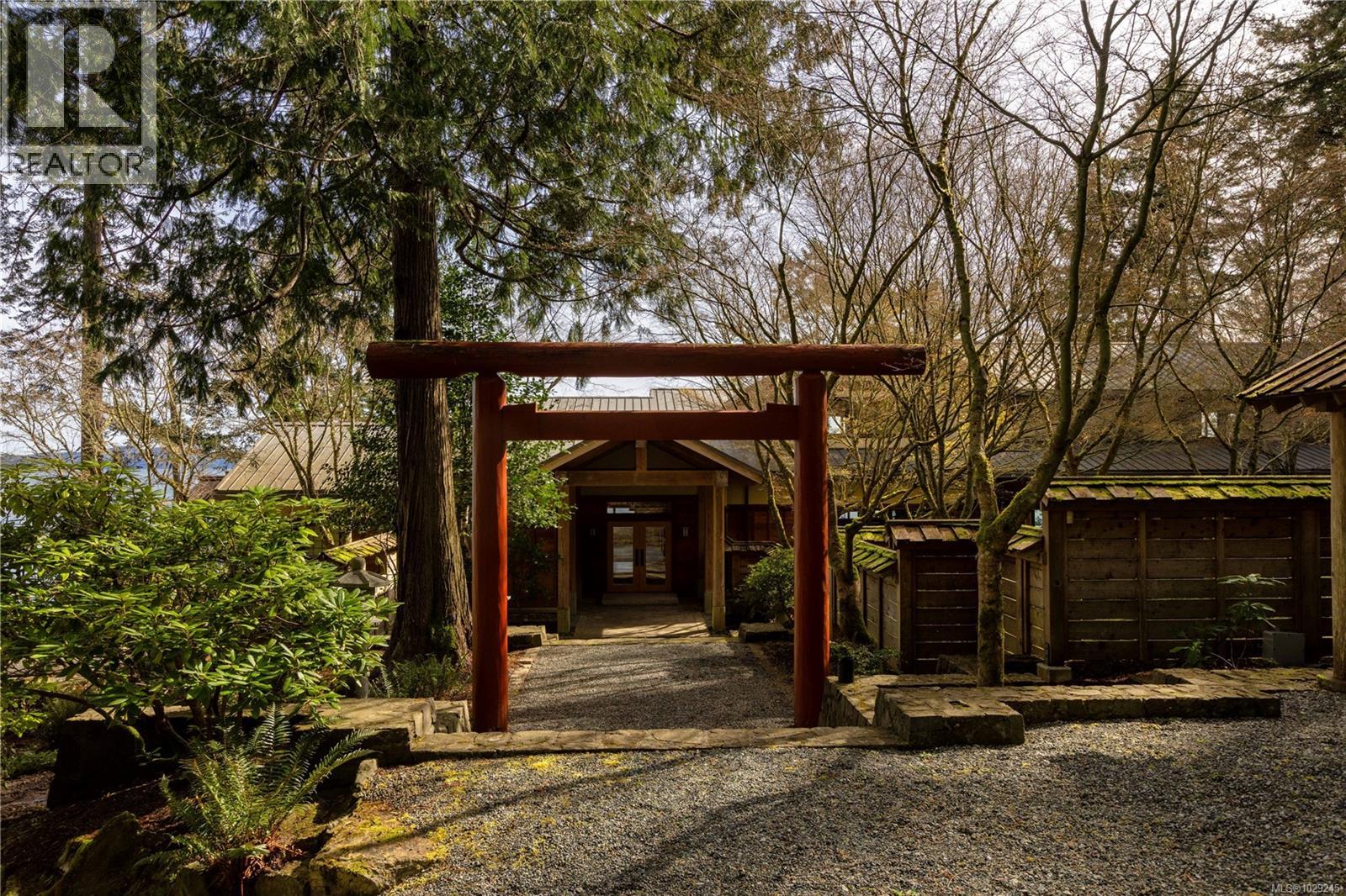  250 Holmes Road, Salt Spring