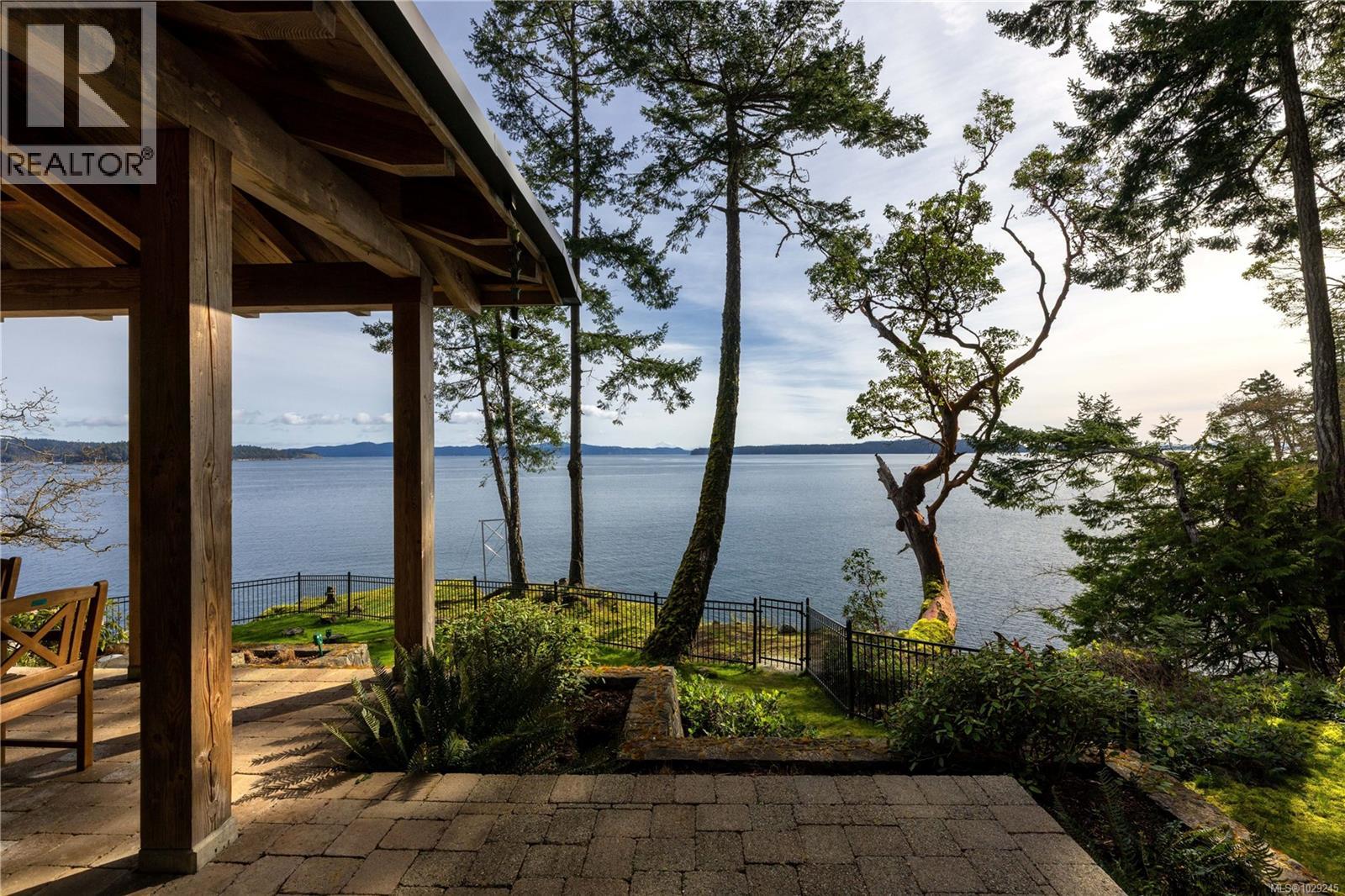  250 Holmes Road, Salt Spring