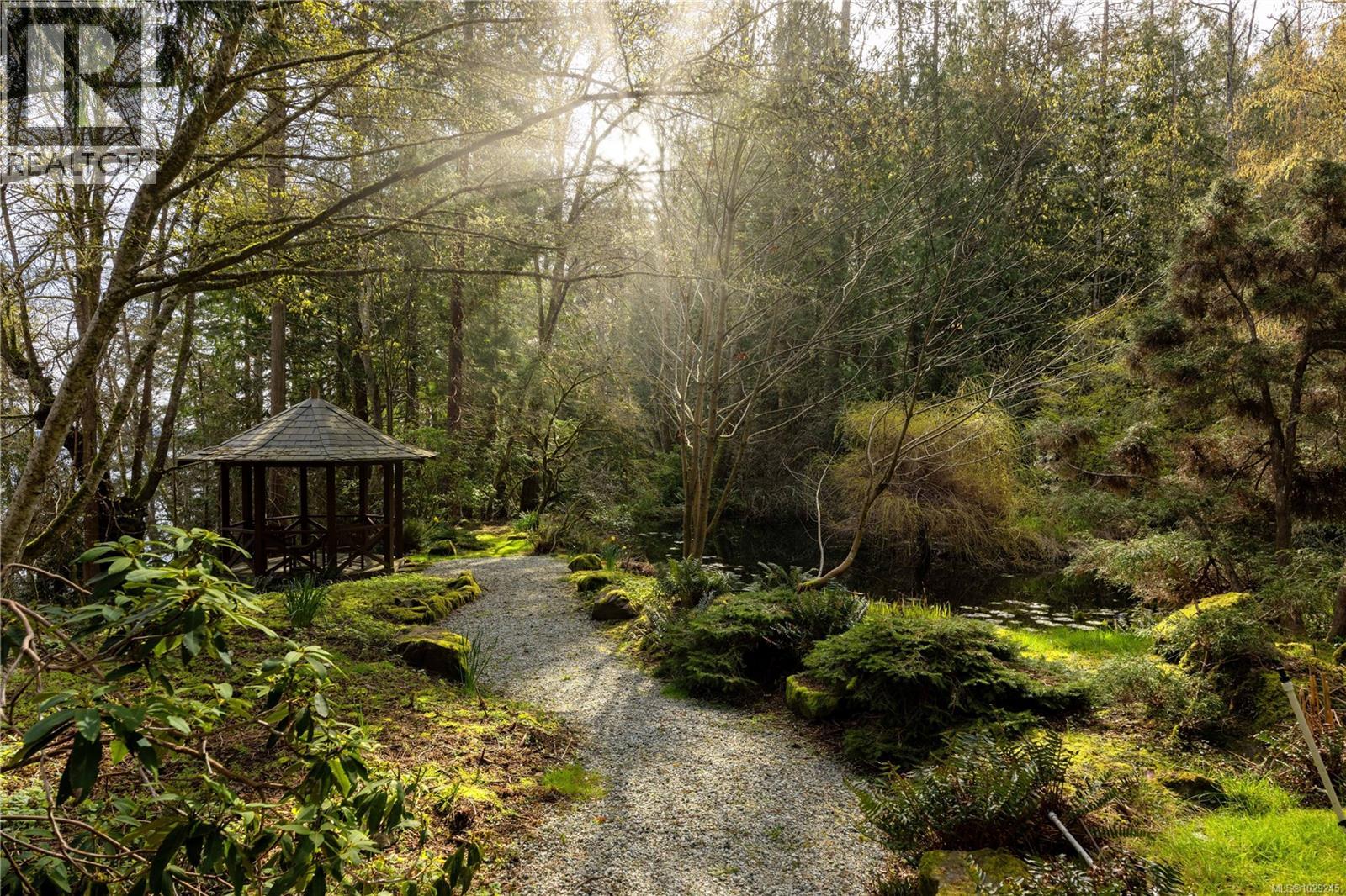  250 Holmes Road, Salt Spring