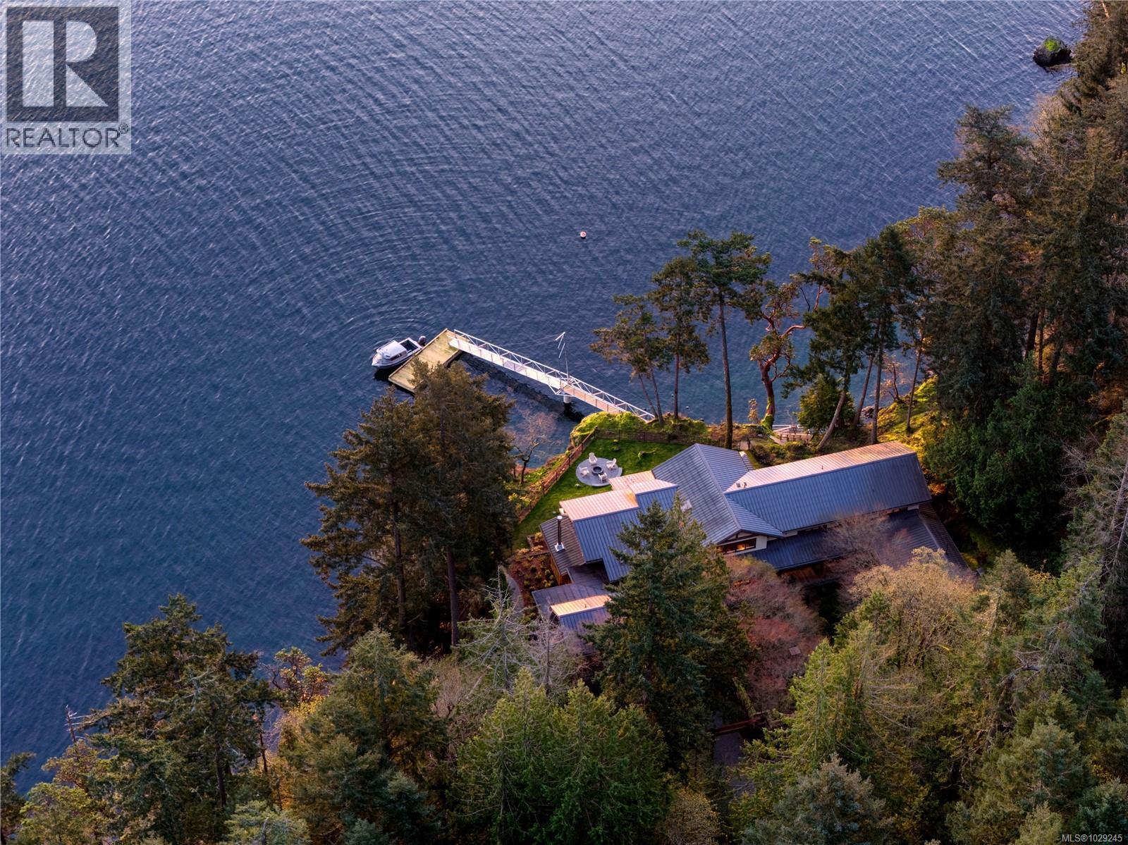  250 Holmes Road, Salt Spring