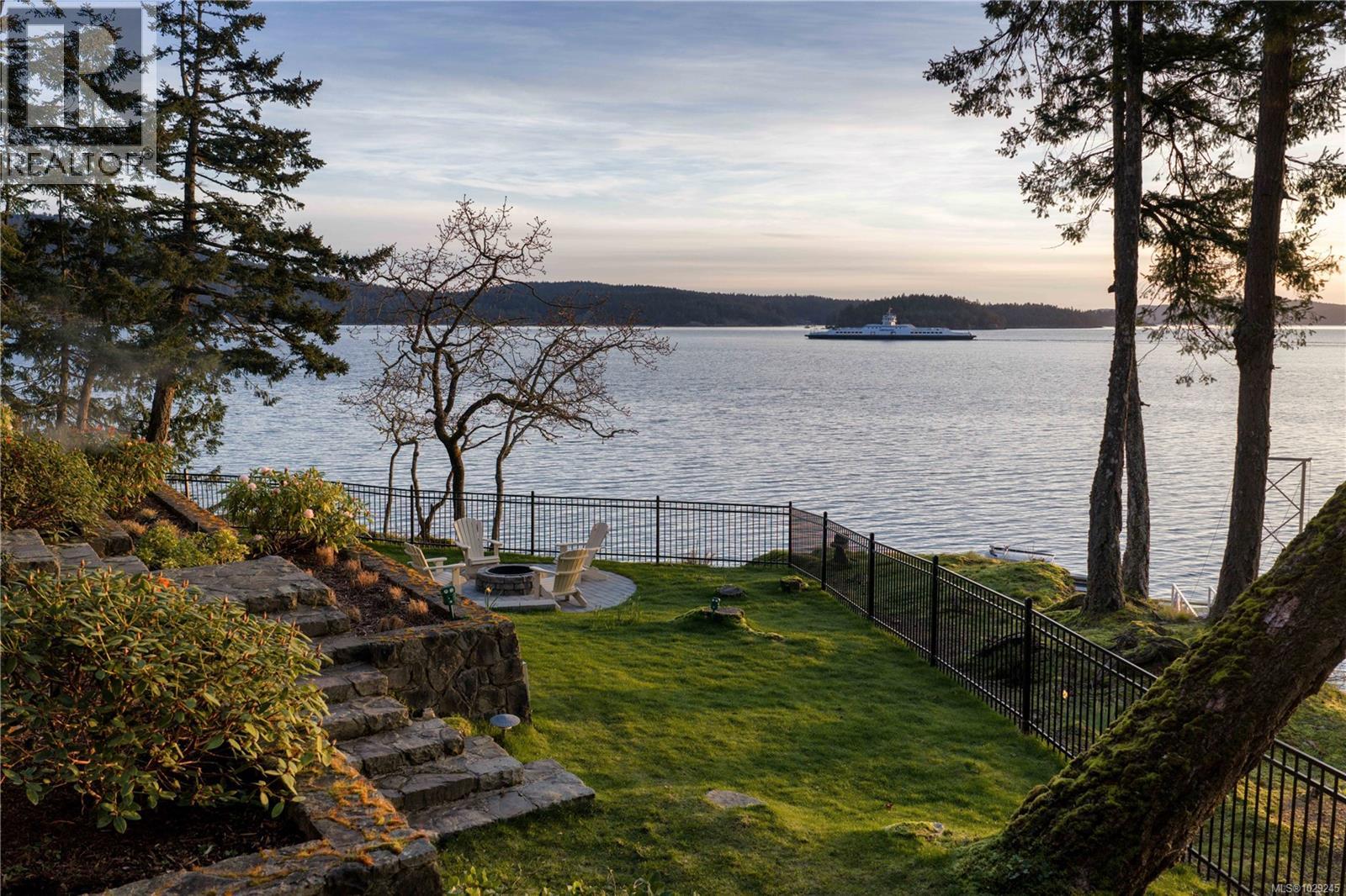  250 Holmes Road, Salt Spring