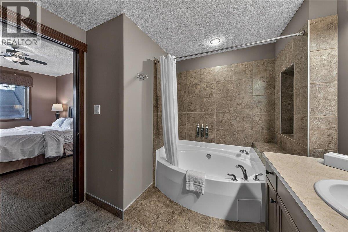 522A 500 Bighorn Boulevard, Radium Hot Springs