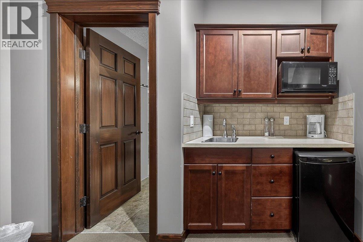 522A 500 Bighorn Boulevard, Radium Hot Springs