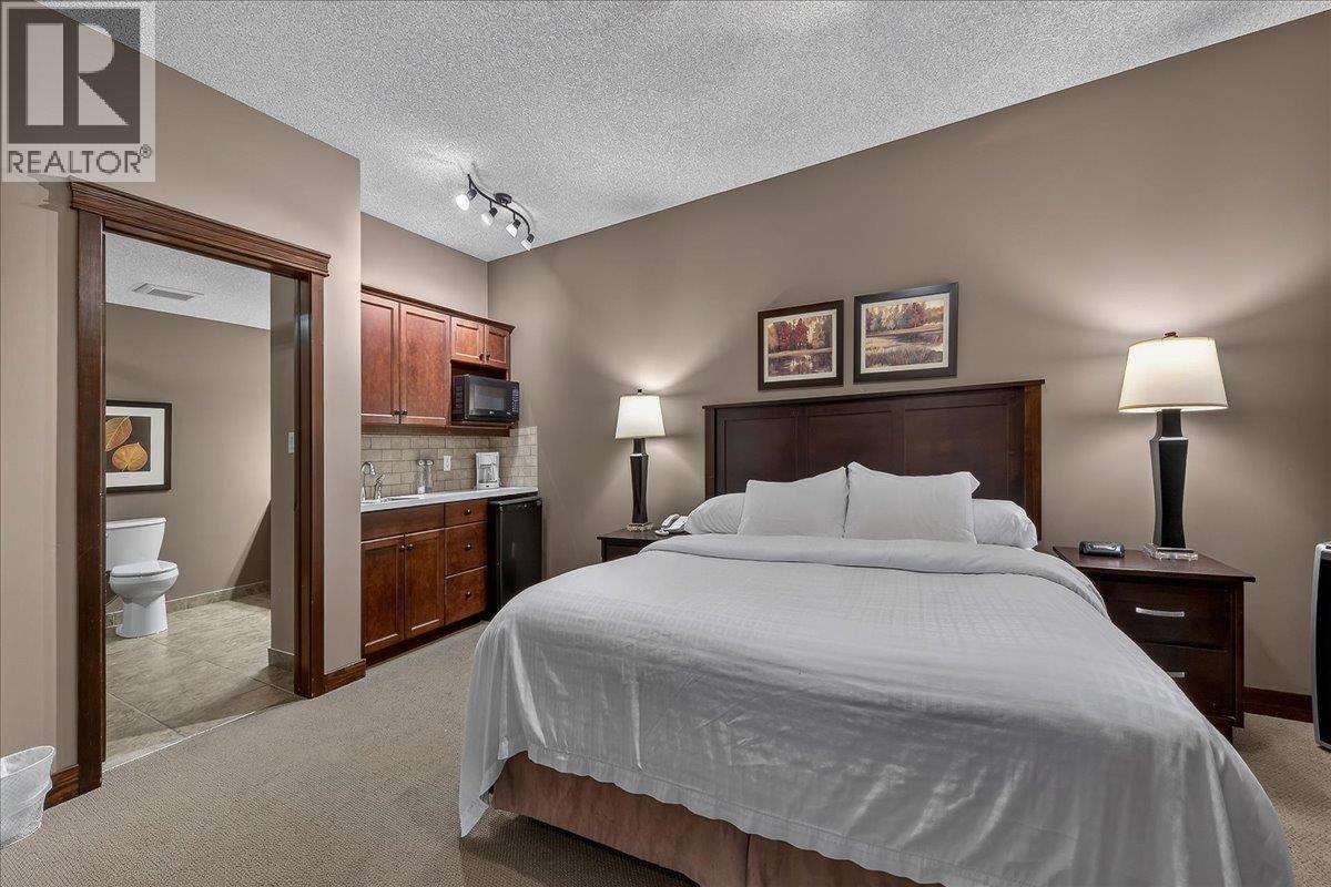 522A 500 Bighorn Boulevard, Radium Hot Springs