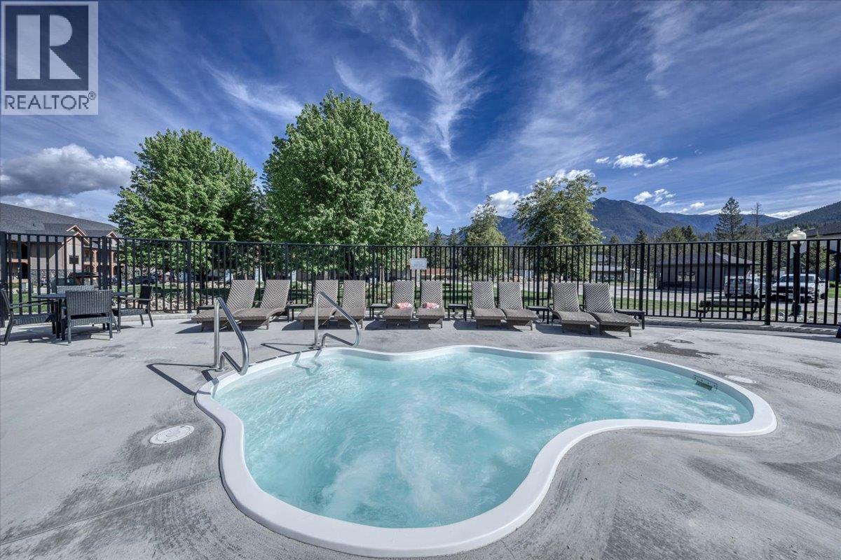 522A 500 Bighorn Boulevard, Radium Hot Springs