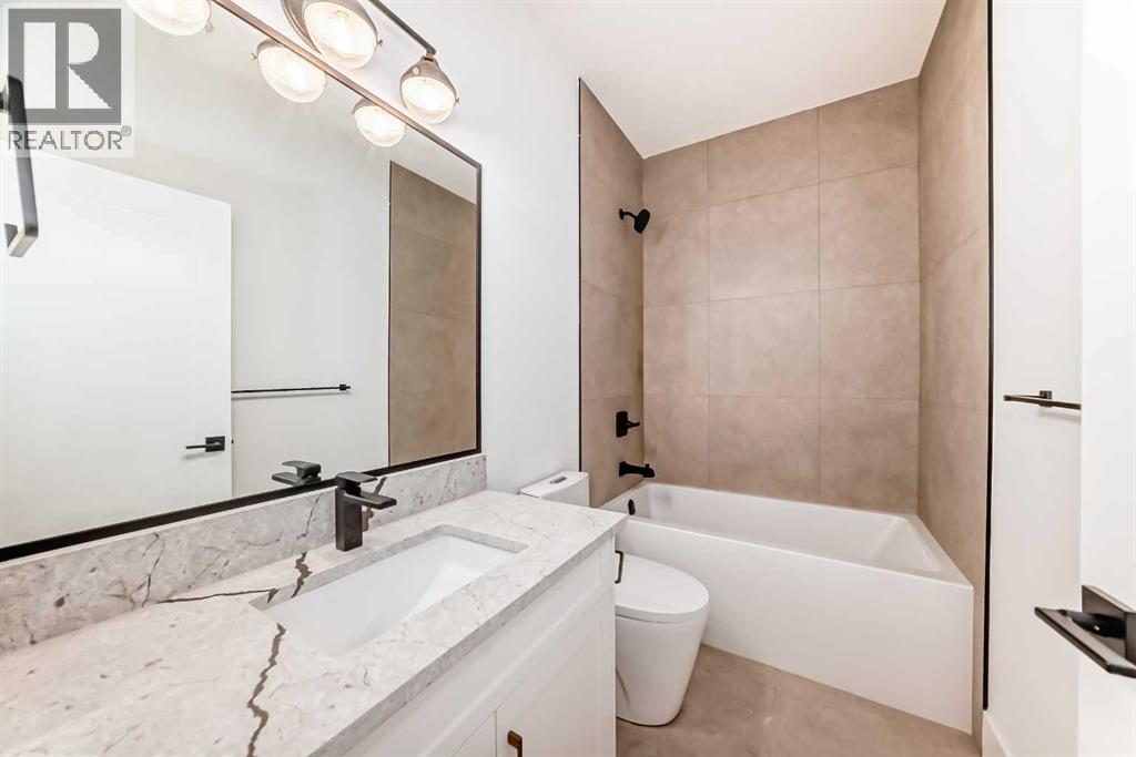 Single Family House for Sale in   Avenue SW North Glenmore Park Calgary 