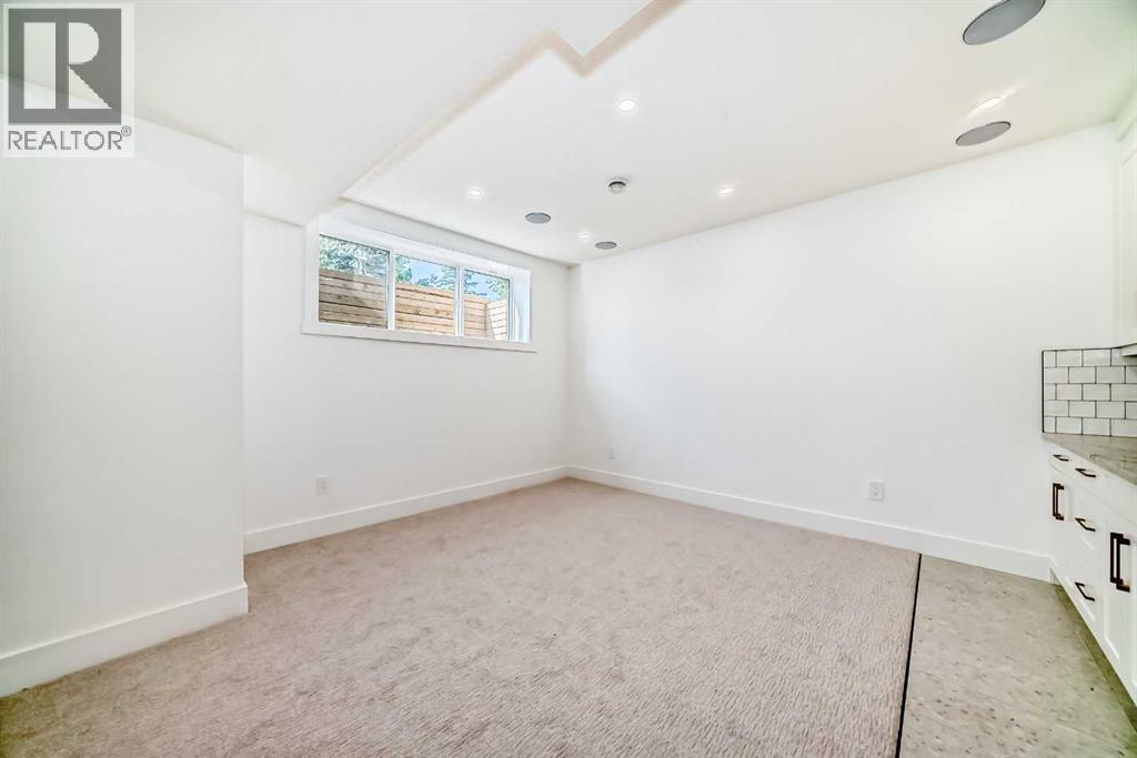 Single Family House for Sale in   Avenue SW North Glenmore Park Calgary 