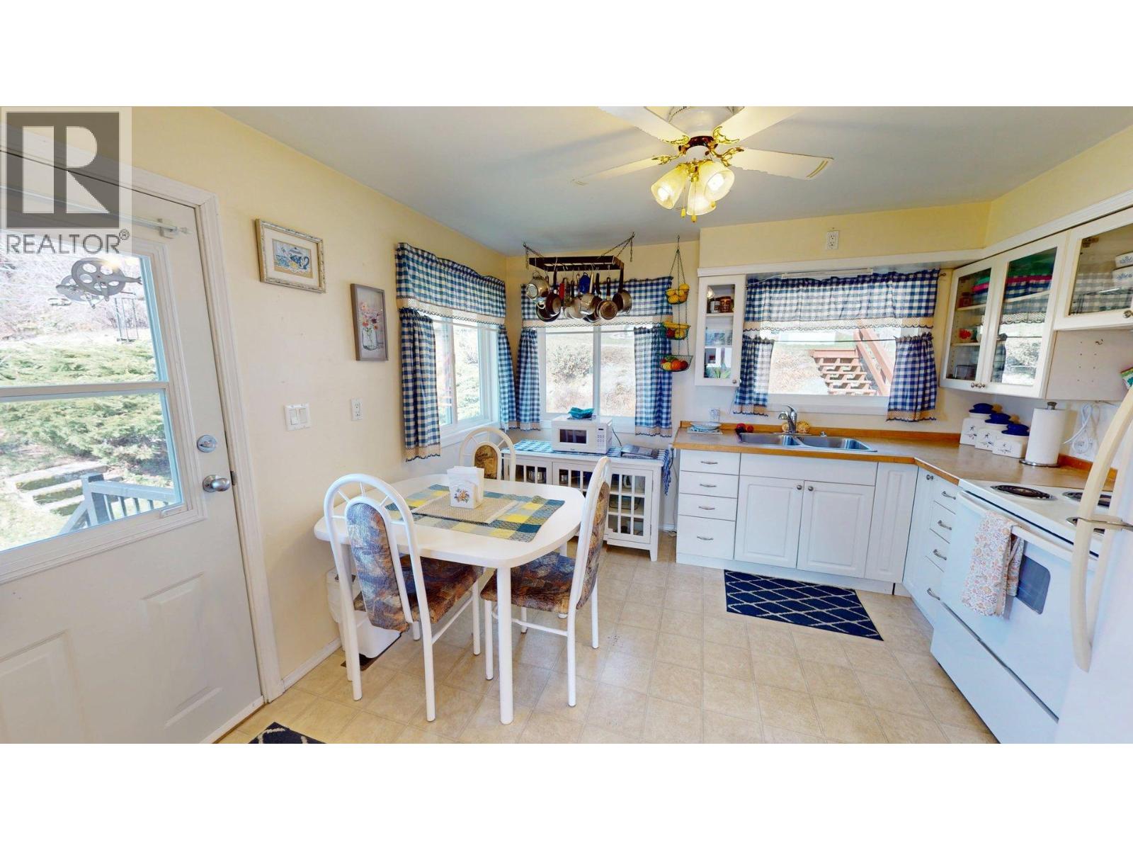 465 11th Avenue, Montrose