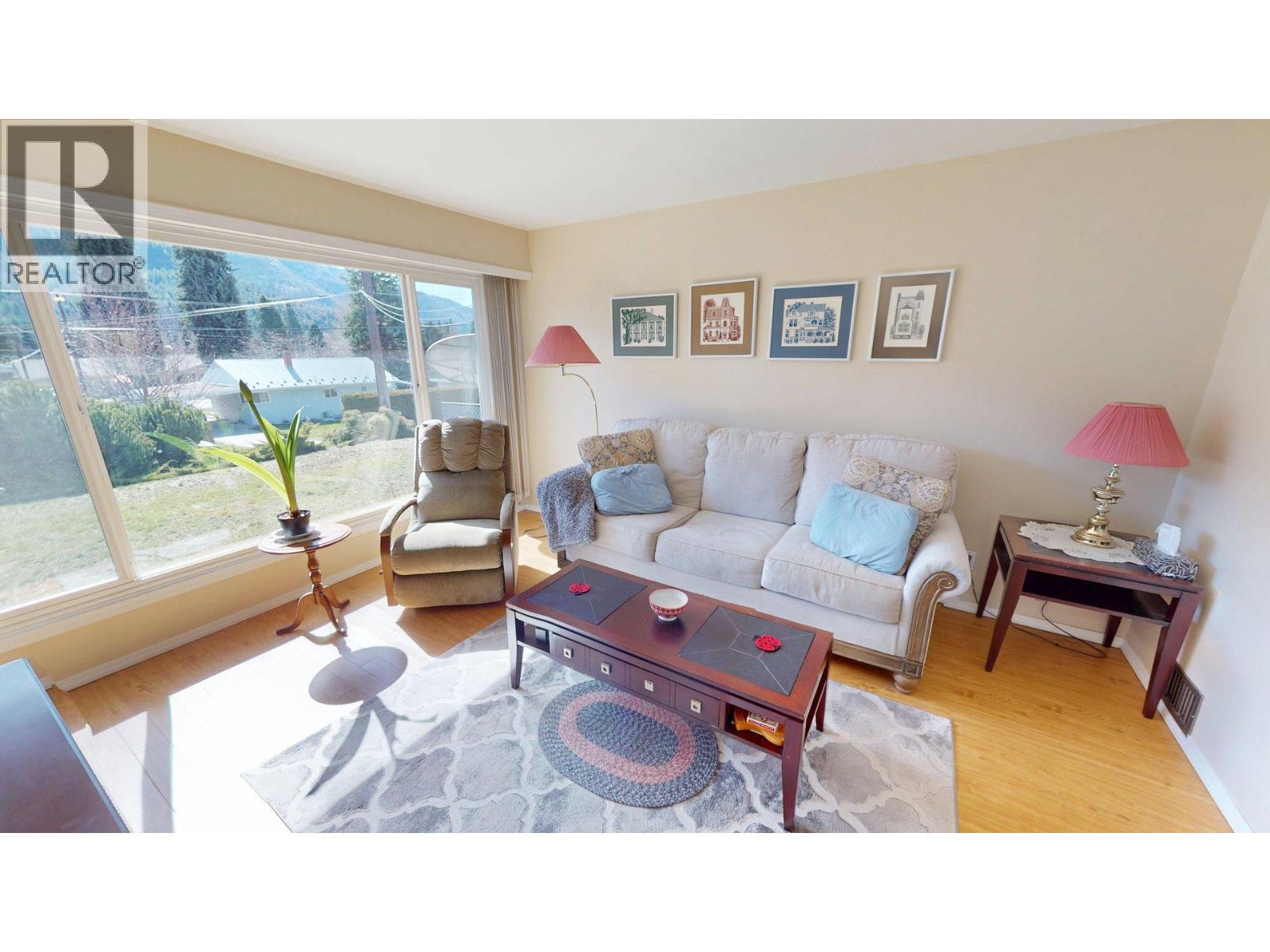 465 11th Avenue, Montrose